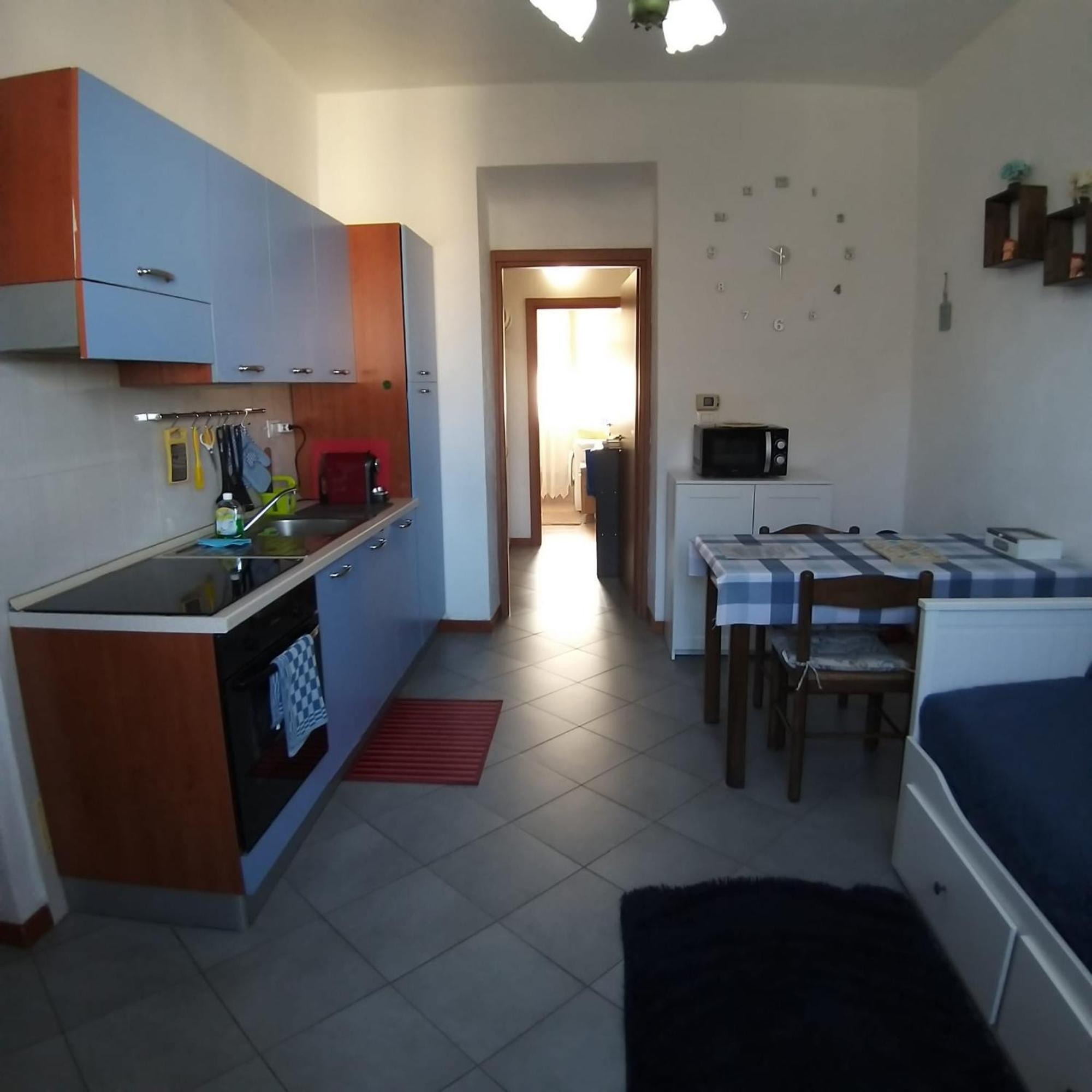 Apartamento Monolocale Antica Argenteria Stazione E Centro A Due Passi Vercelli Habitación foto
