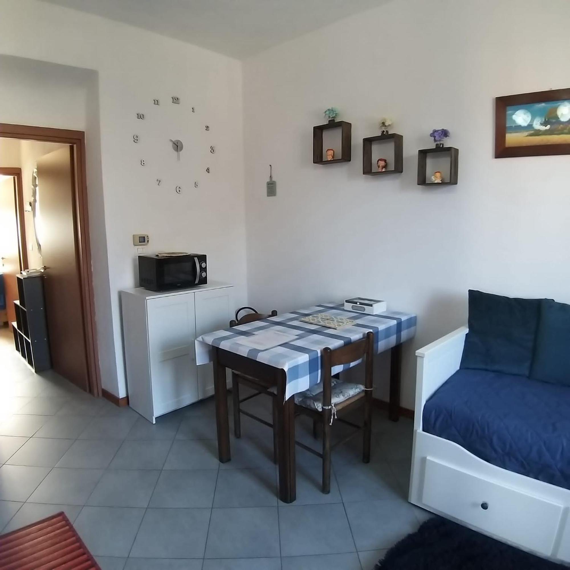 Apartamento Monolocale Antica Argenteria Stazione E Centro A Due Passi Vercelli Habitación foto